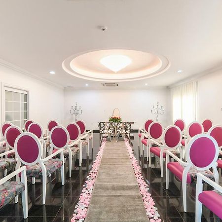 לואנדה Hotel Florenca מראה חיצוני תמונה