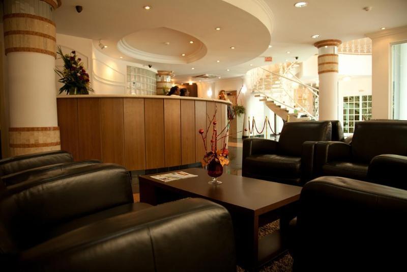 לואנדה Hotel Florenca מראה חיצוני תמונה