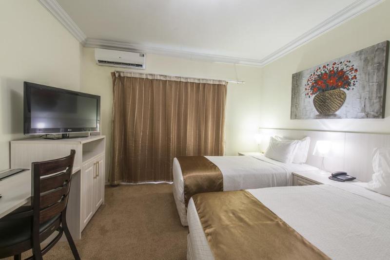 לואנדה Hotel Florenca מראה חיצוני תמונה