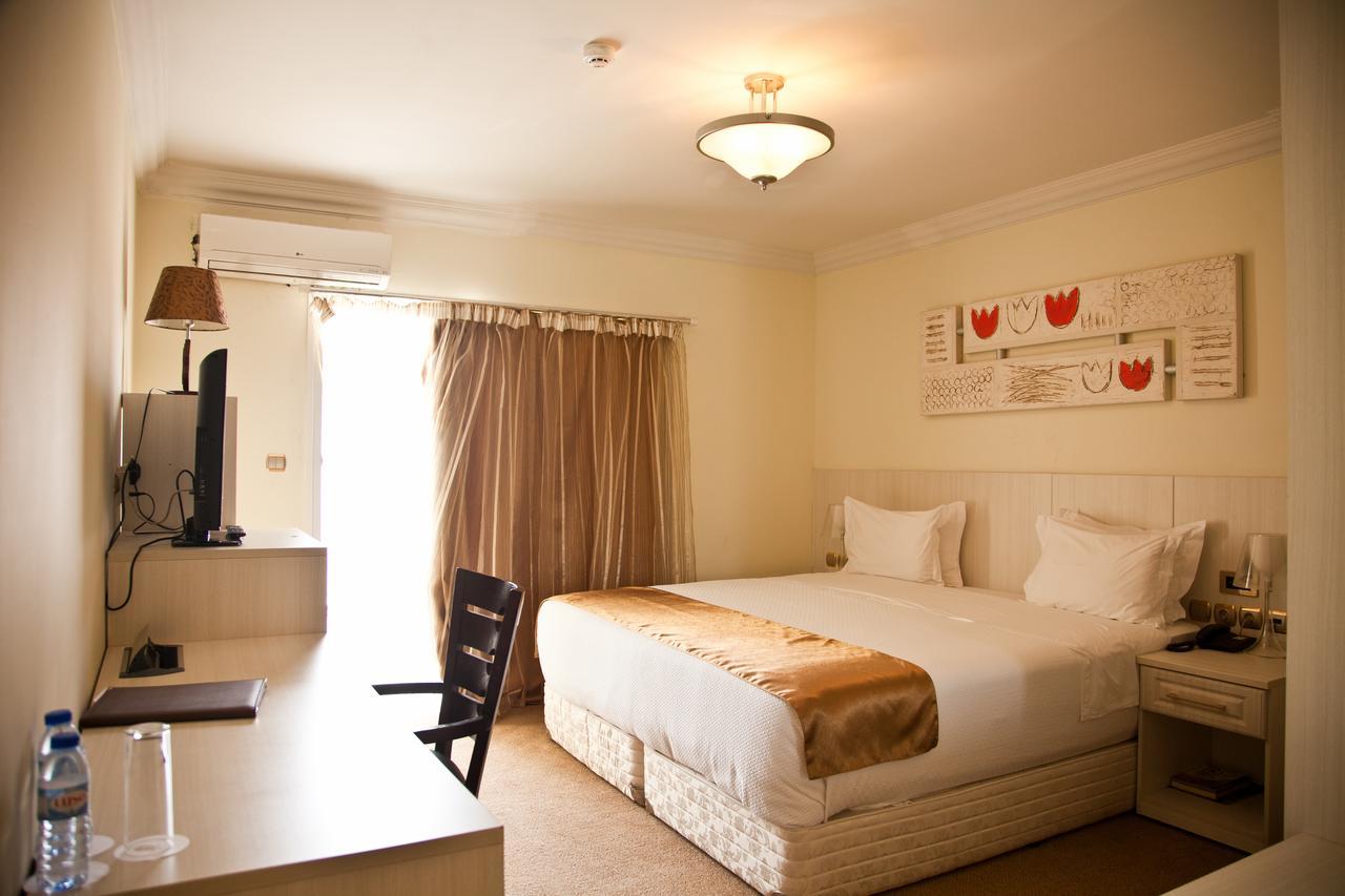 לואנדה Hotel Florenca מראה חיצוני תמונה