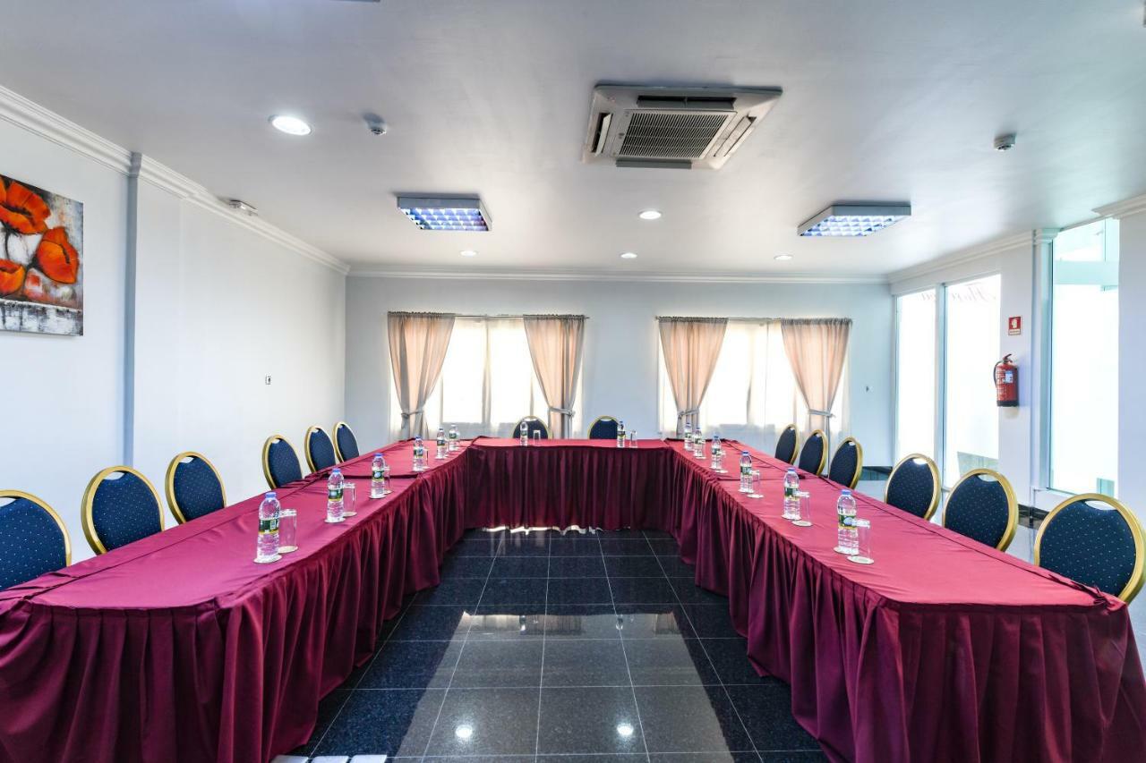 לואנדה Hotel Florenca מראה חיצוני תמונה